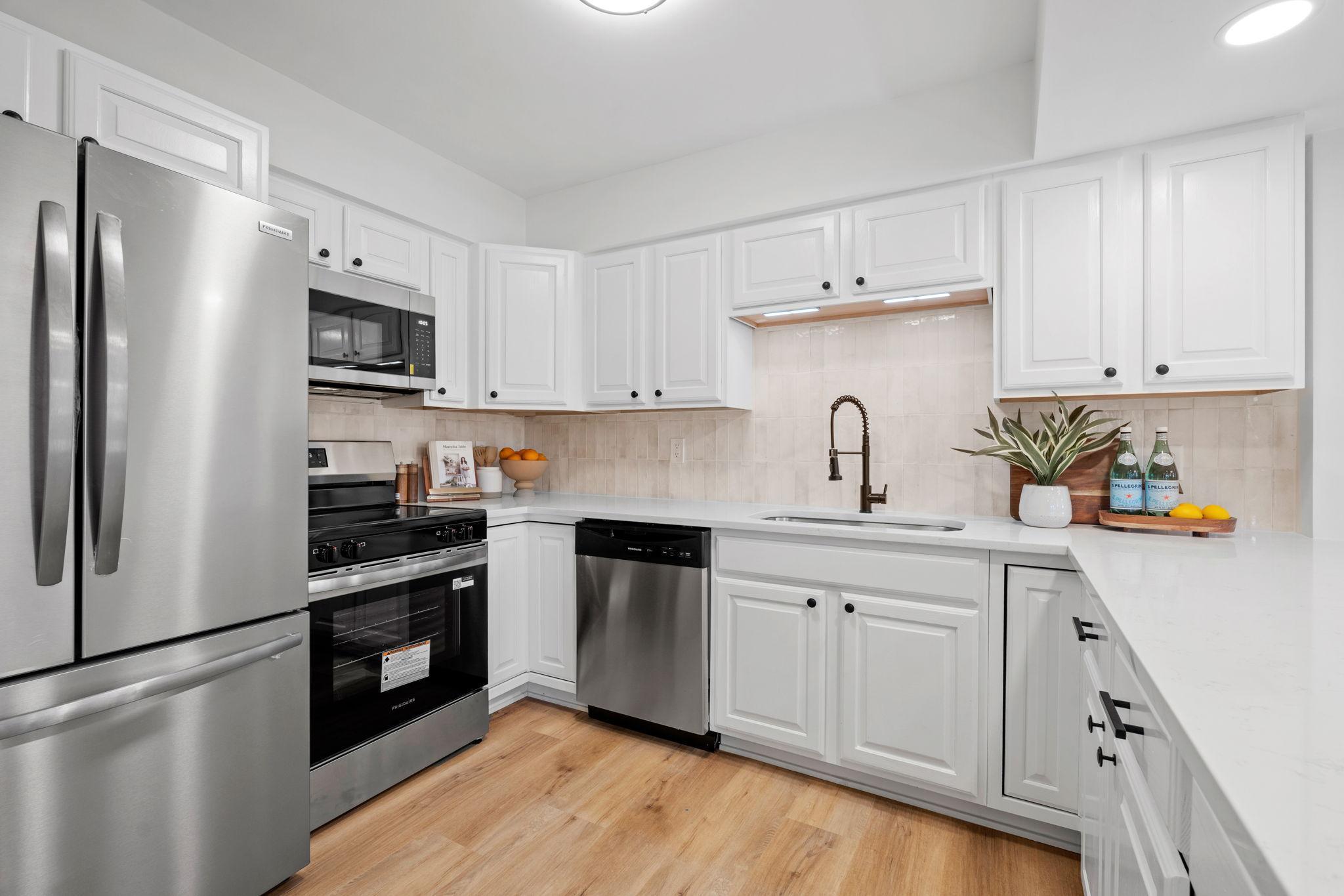 20-web-or-mls-9307 73rd St S-20.jpg