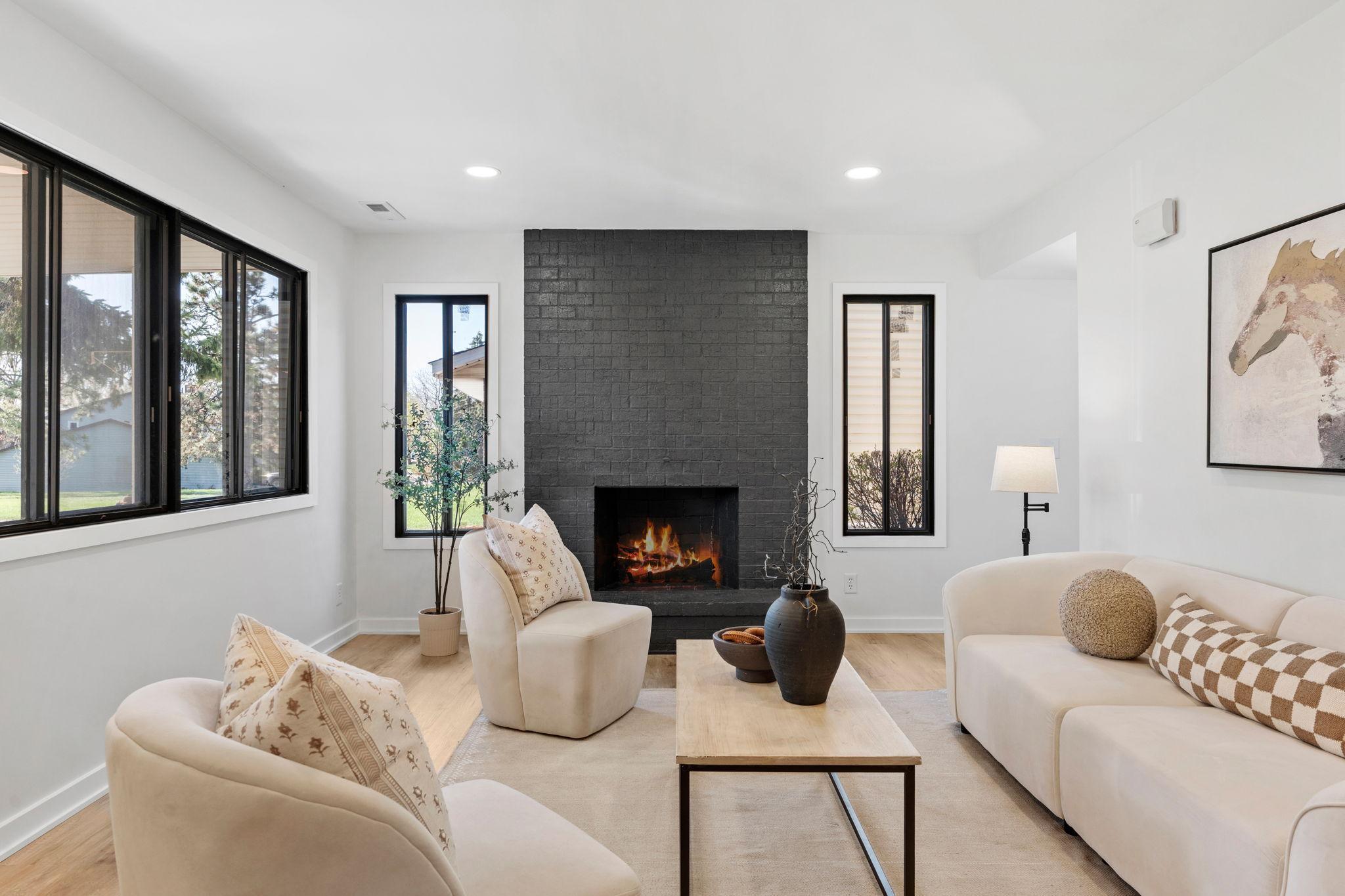 10-web-or-mls-9307 73rd St S-10.jpg