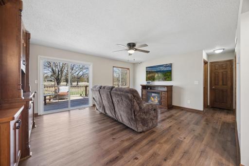 Beautiful large windows let the sunlight shine in! The deck is just out the slider door too.. this makes a perfect spot to grill!