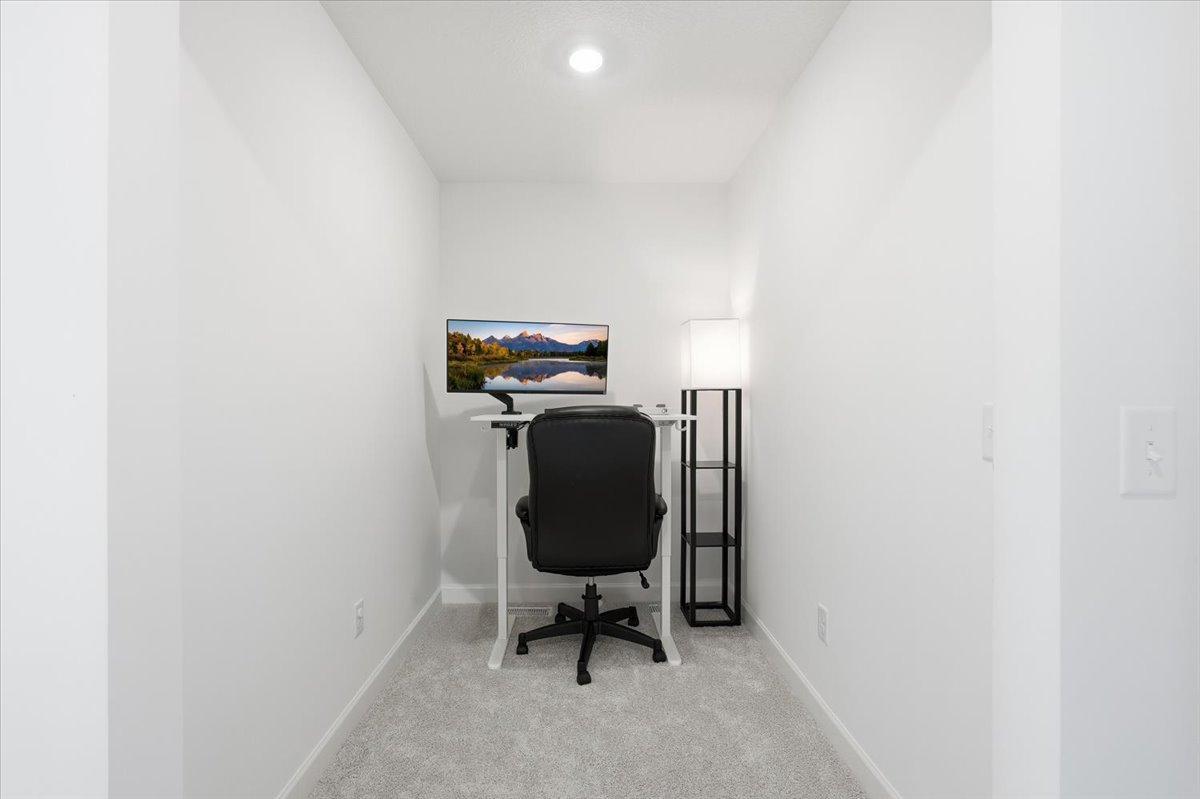 26-Office.jpg