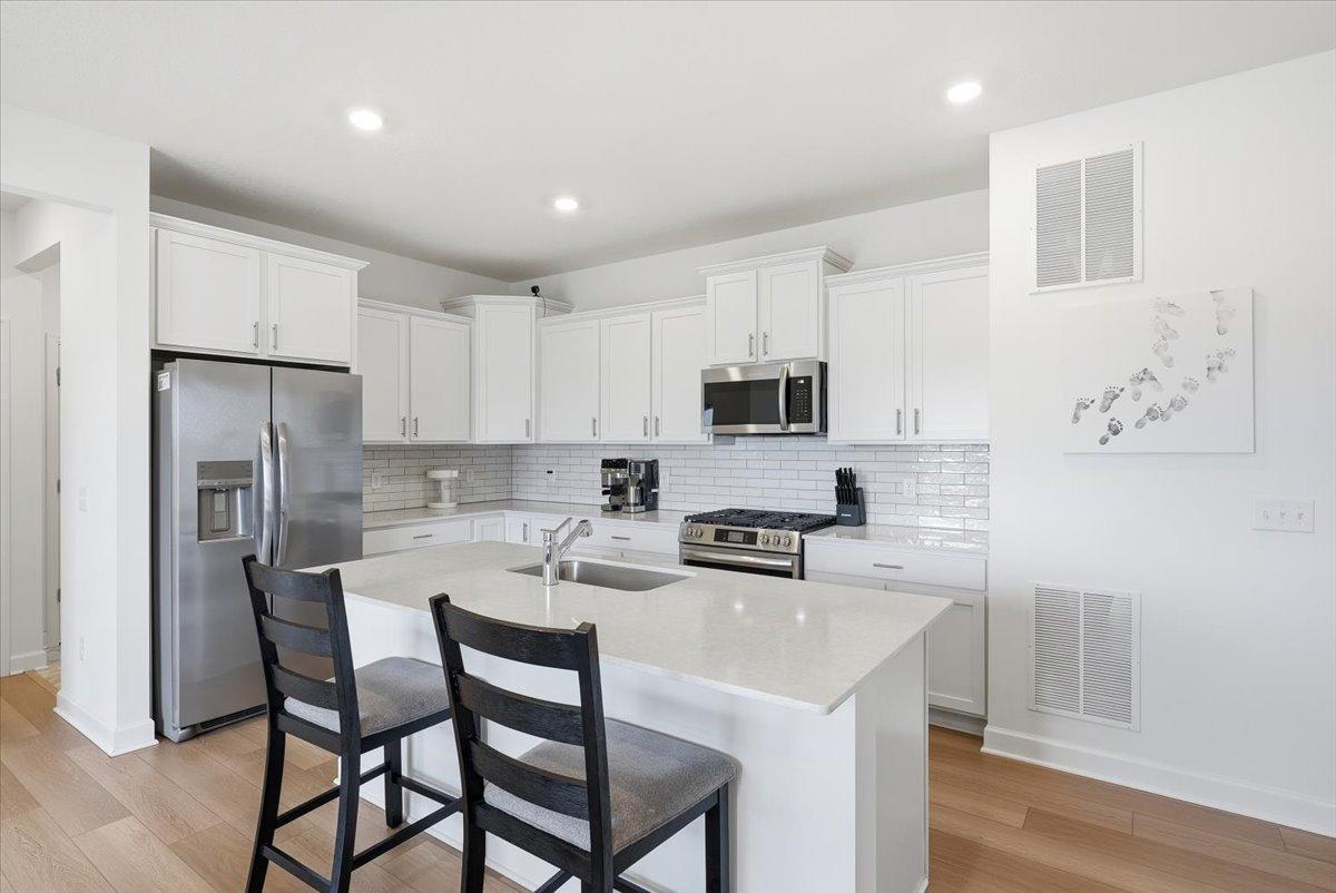 10-Kitchen.jpg