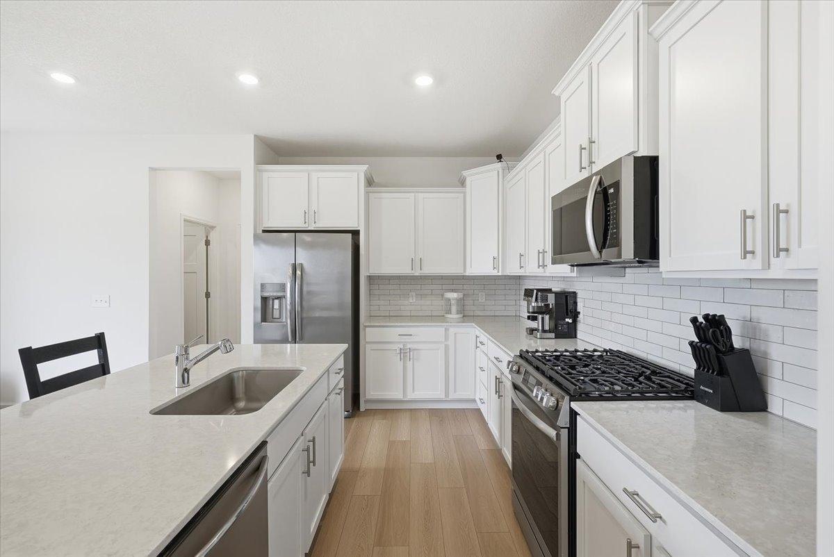 11-Kitchen.jpg