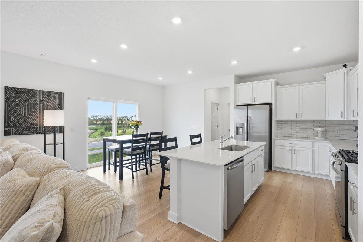 14-Kitchen.jpg