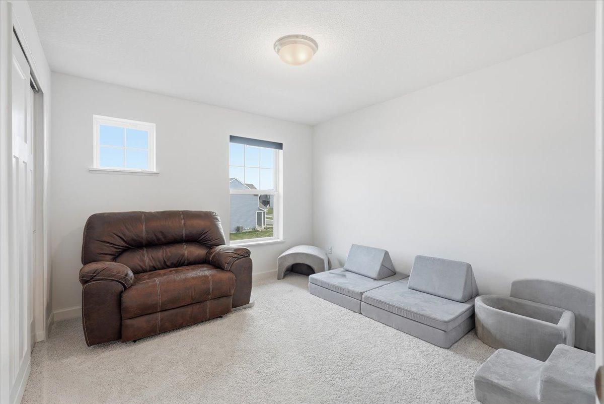 16-Sitting Room.jpg