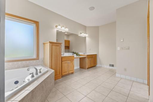 39541 Eastwood Avenue, North Branch, MN 55056