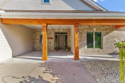 39541 Eastwood Avenue, North Branch, MN 55056