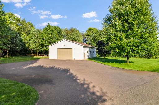 39541 Eastwood Avenue, North Branch, MN 55056