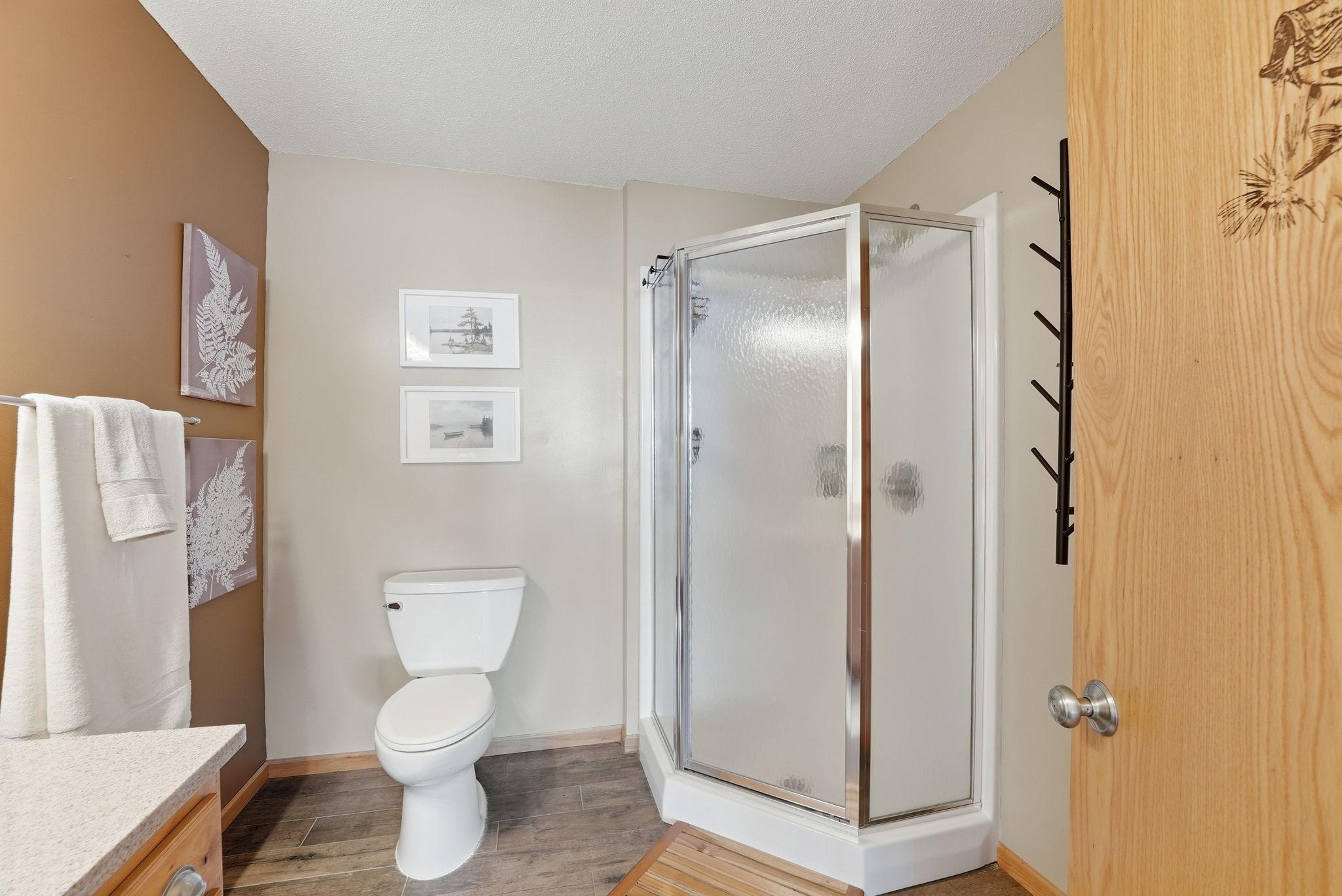 Upper level 3/4 bath