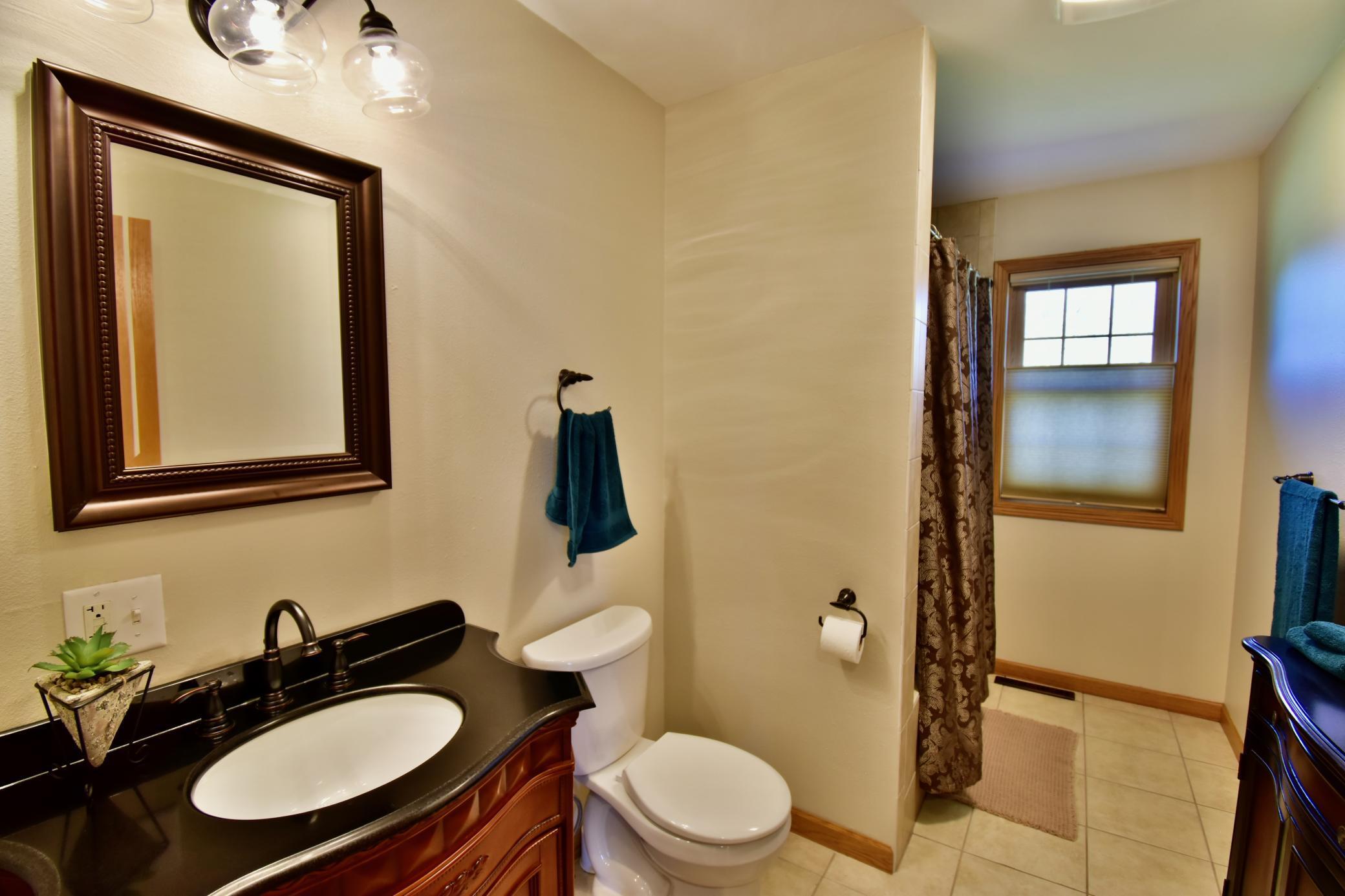 5123 Green Meadow Road SE Osakis, MN 56360 Main floor full bath