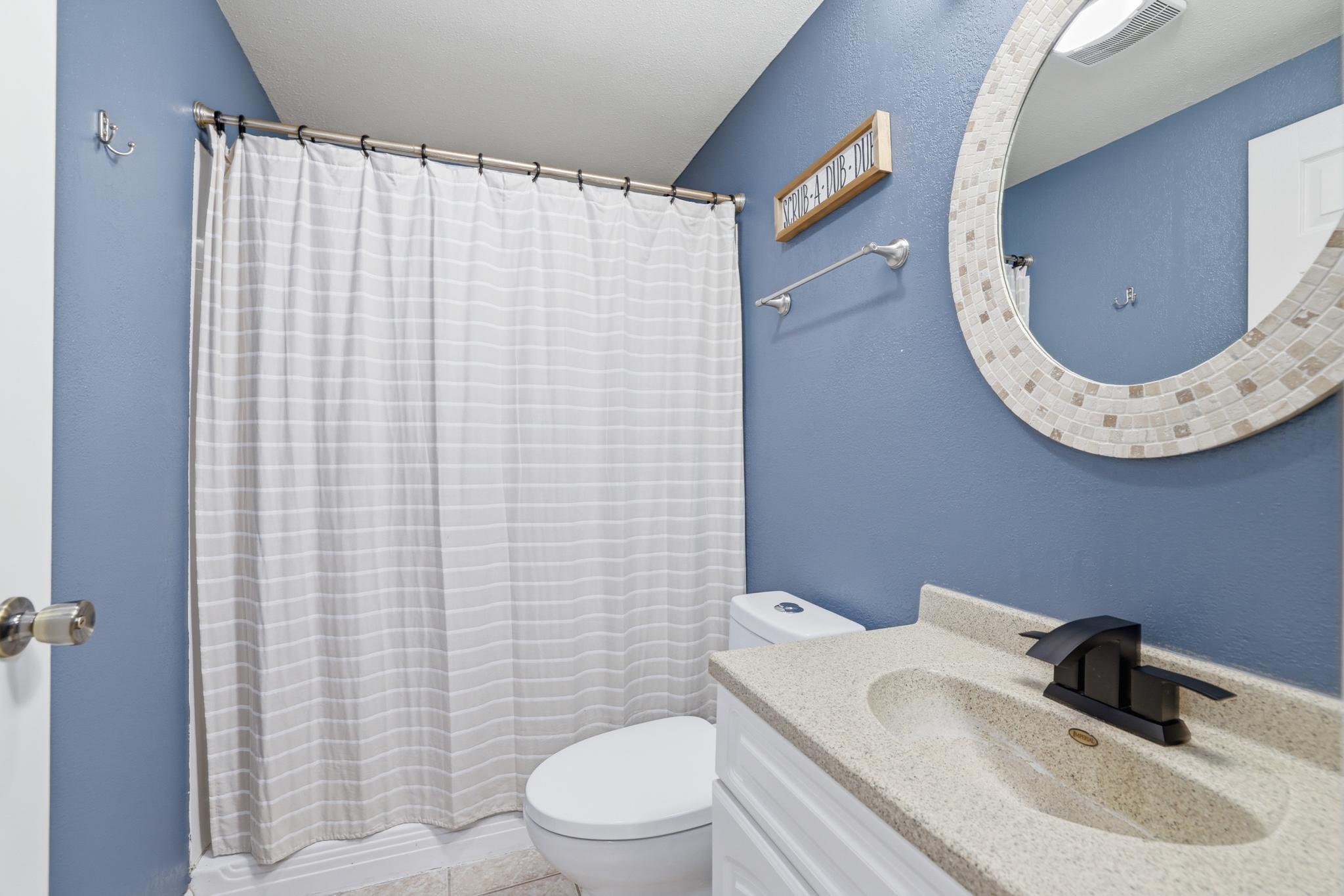 Lower level 3/4 bathroom