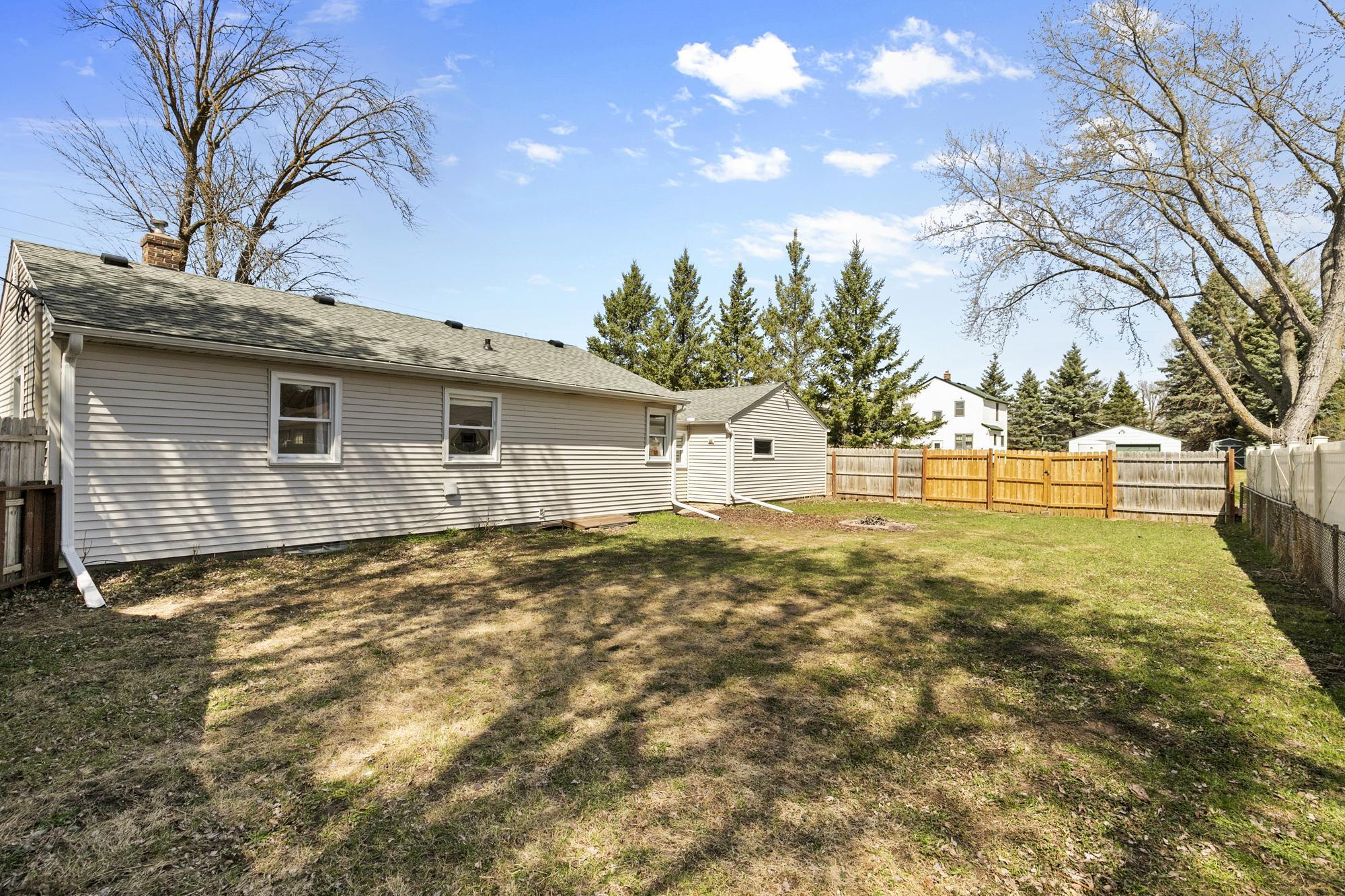 Another angle highlighting the depth and privacy of this fantastic outdoor retreat.