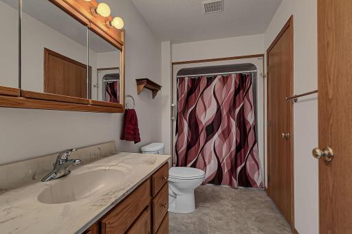 483 Voyager Drive, Alexandria, MN 56308