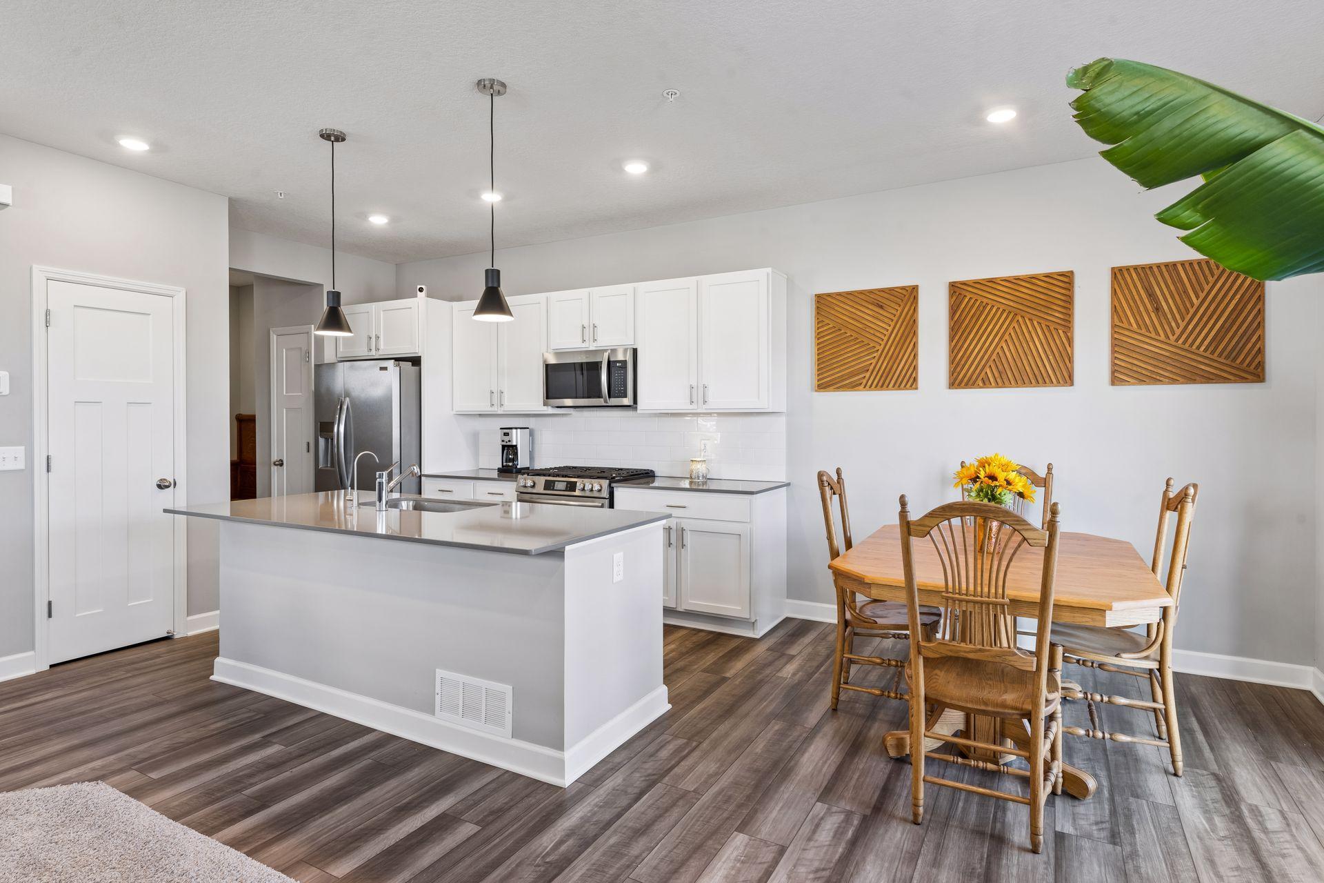 461 Murray Hill Way - Spacecrafting - 0010.jpg