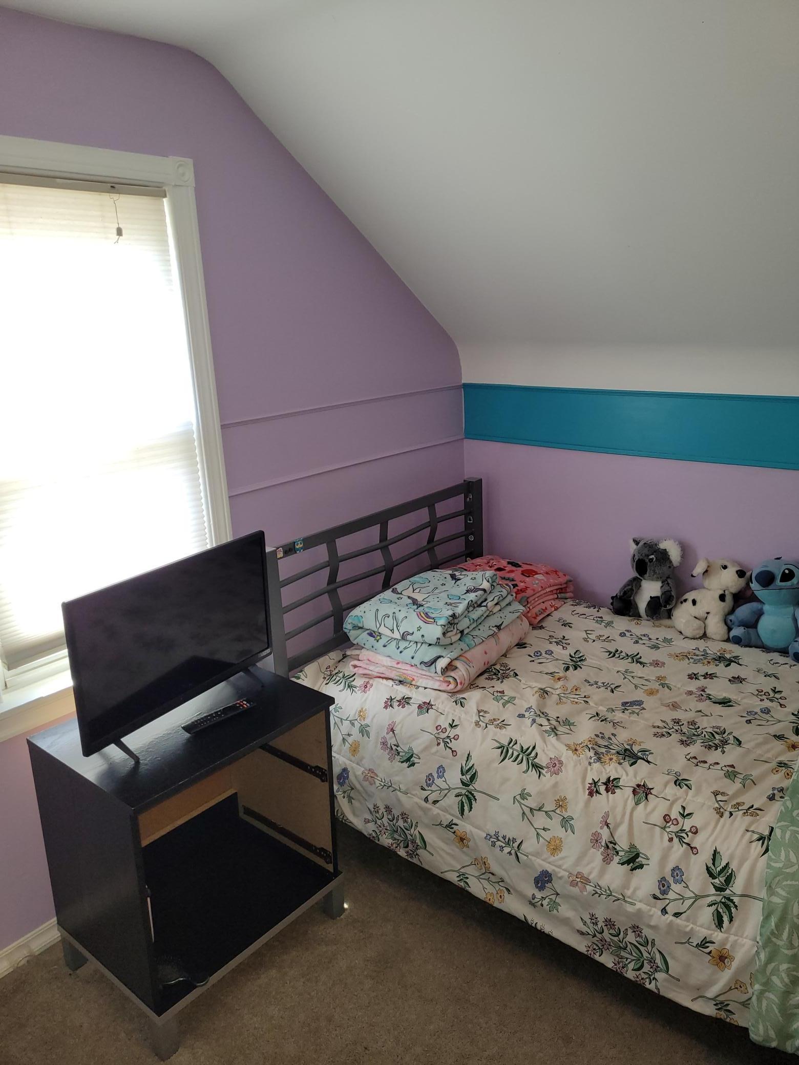 Upstairs beedroom 3.jpg