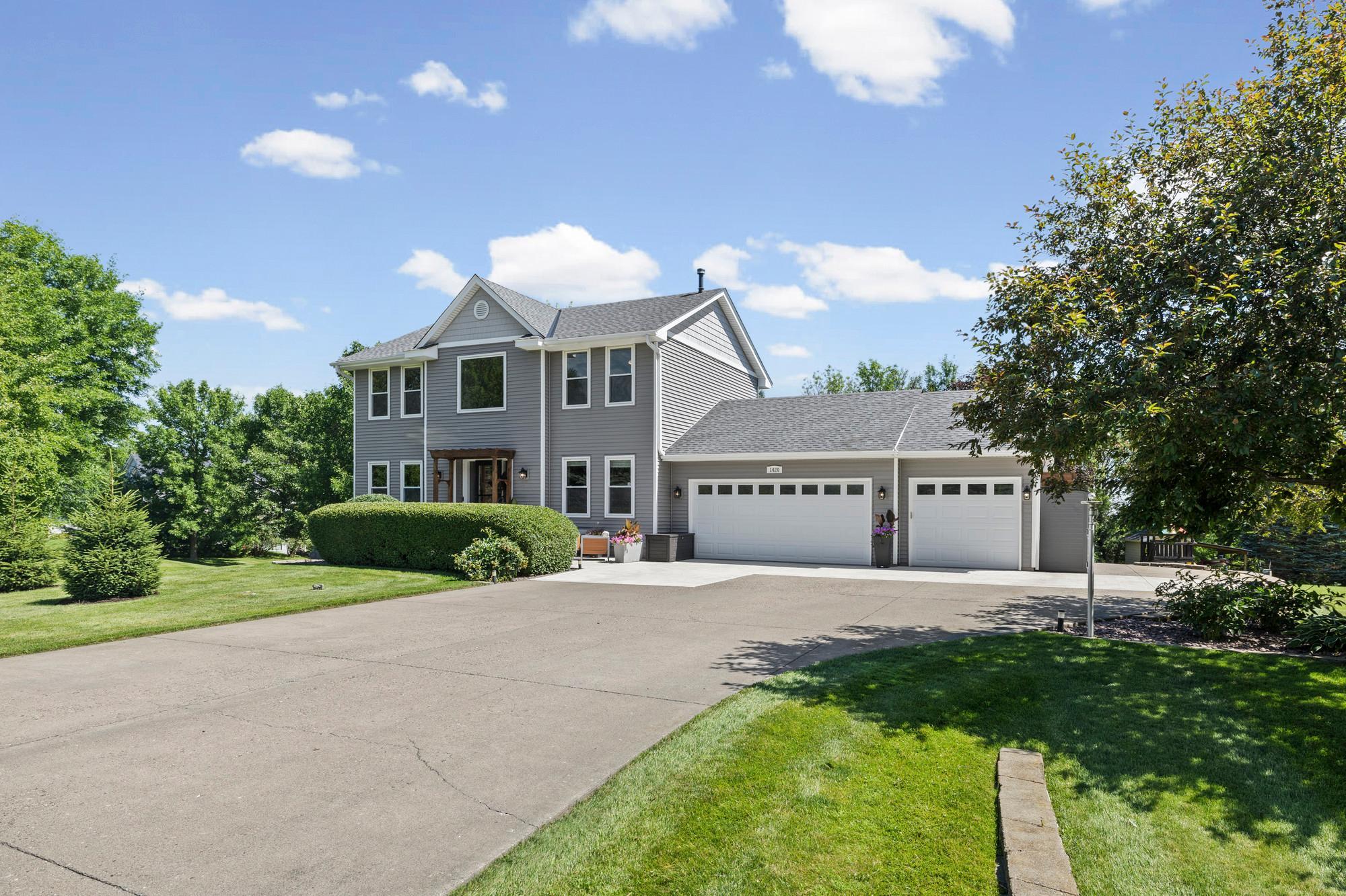 Gorgeous custom 2-story home