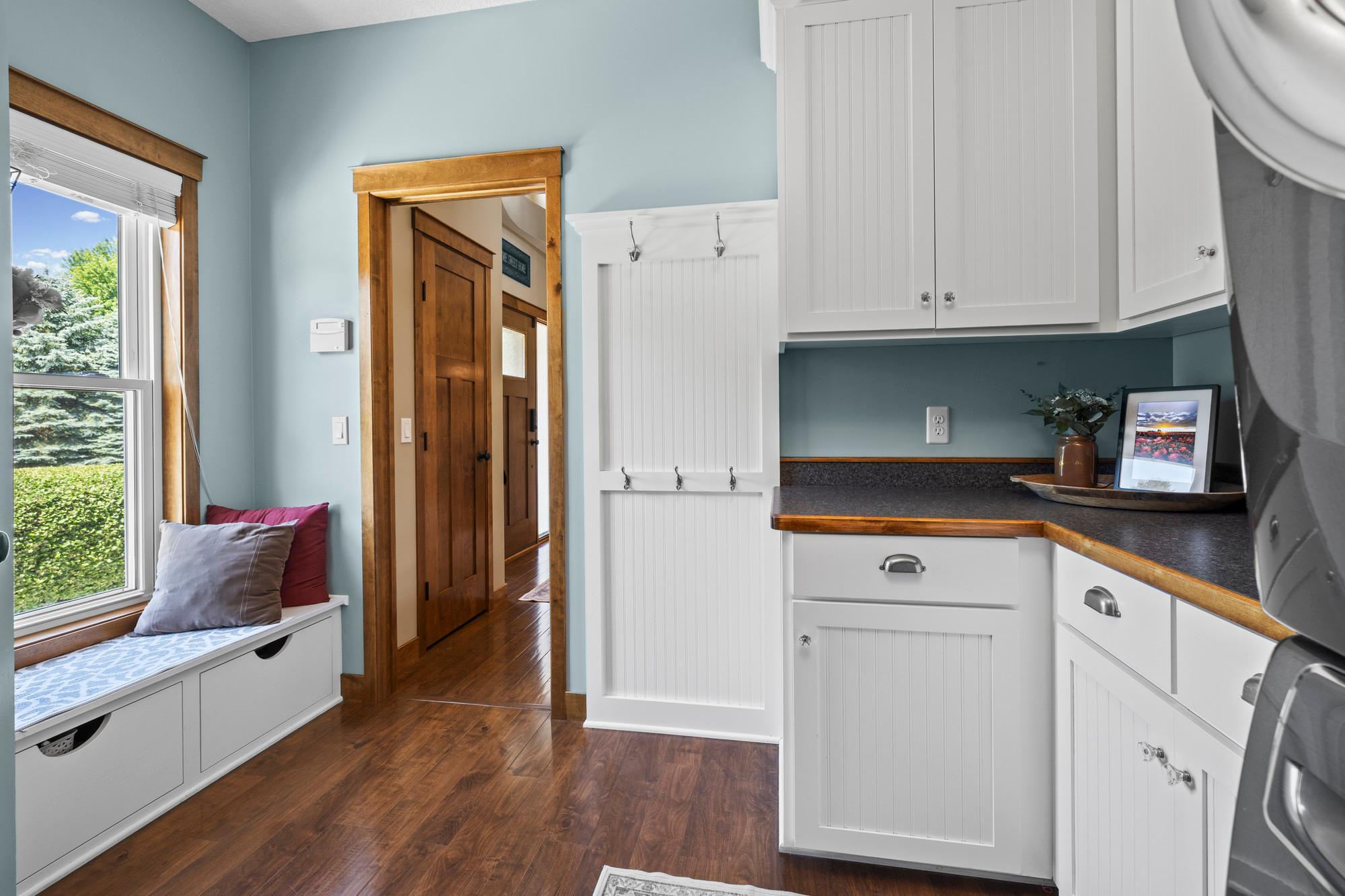 Nice drop station & organizational space