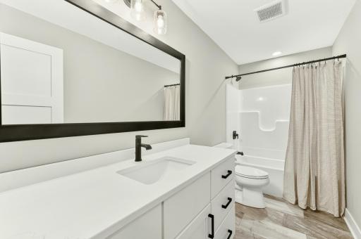 5411 Destination Lane NE, Rochester, MN 55906