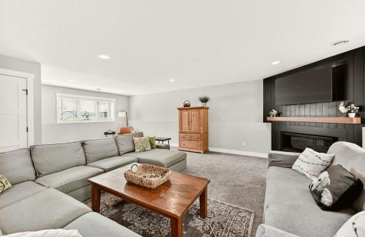 5411 Destination Lane NE, Rochester, MN 55906