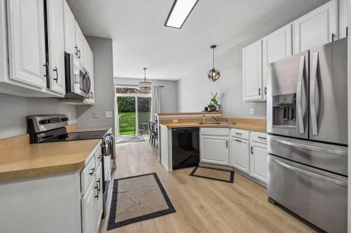 Lots of Counter Space for Cooking