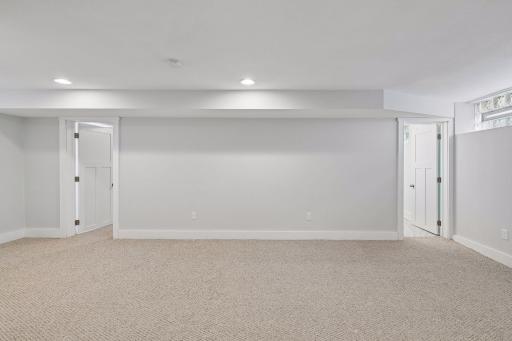 3043 South 31st Avenue - Spacecrafting - 0042.jpg