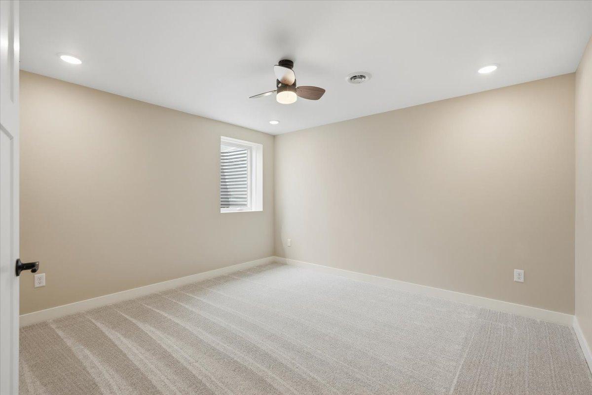 Bedroom 5.jpg
