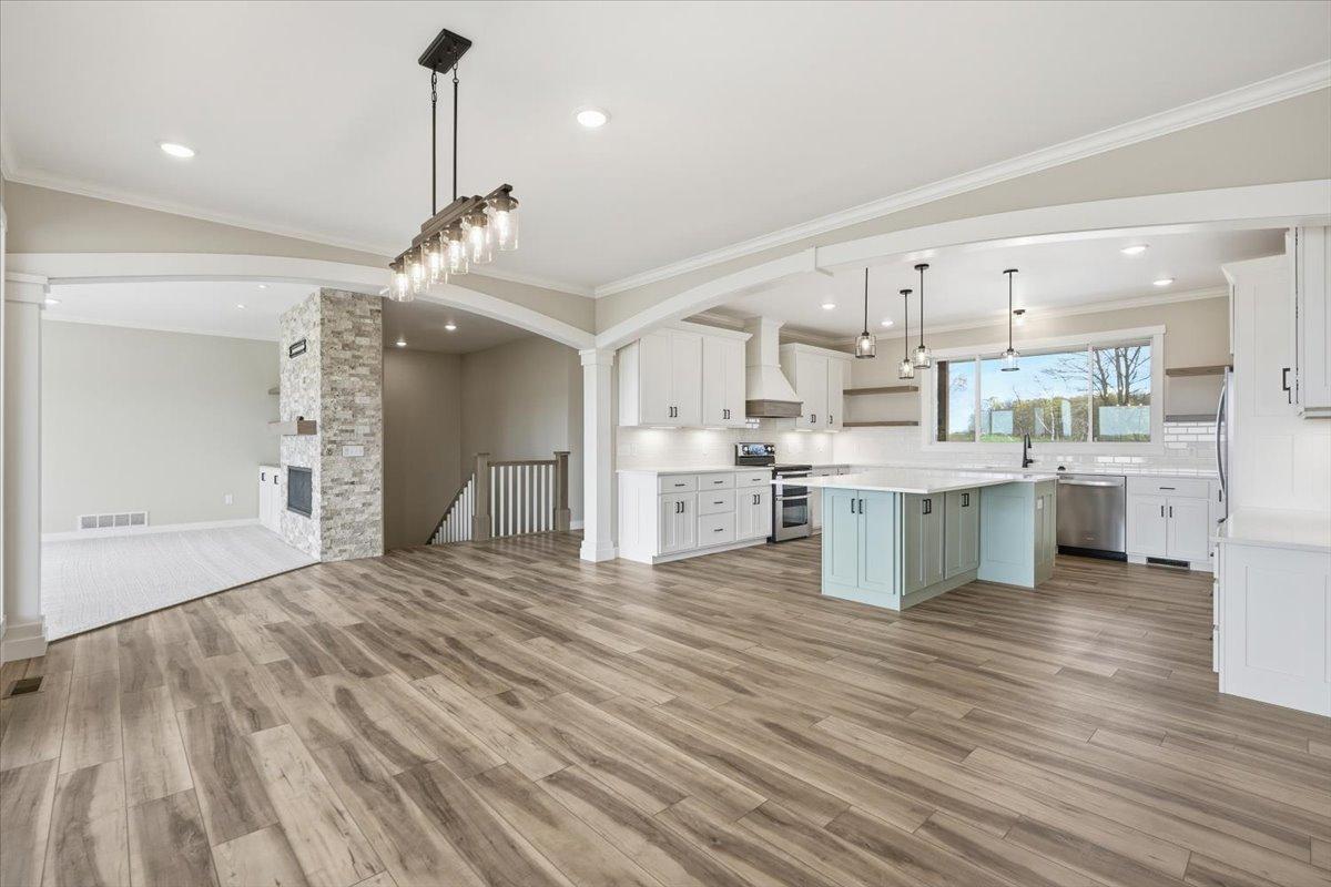 Kitchen & Dining.jpg