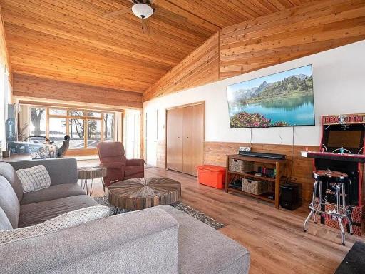 700 W Pleasure Drive, Litchfield, MN 55355