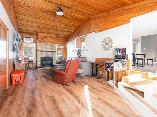 700 W Pleasure Drive, Litchfield, MN 55355