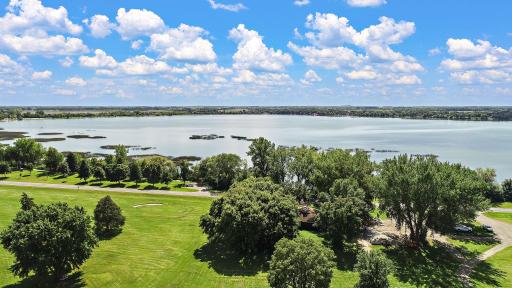 700 W Pleasure Drive, Litchfield, MN 55355