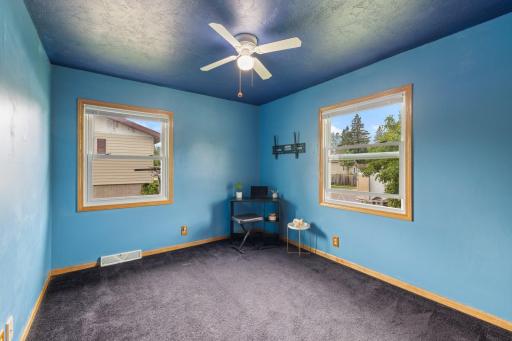 514 1st Avenue NW, Chisholm, MN 55719
