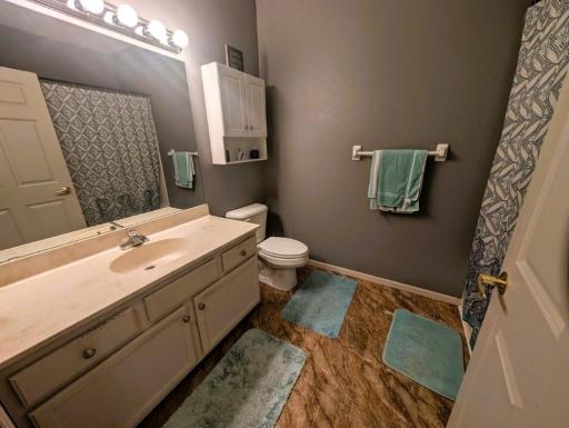 2231 Penn Place, 316, North Saint Paul, MN 55109