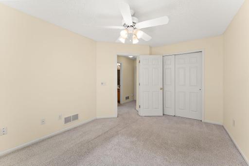 225 Heritage Lane, Circle Pines, MN 55014