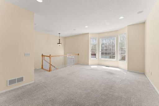 225 Heritage Lane, Circle Pines, MN 55014