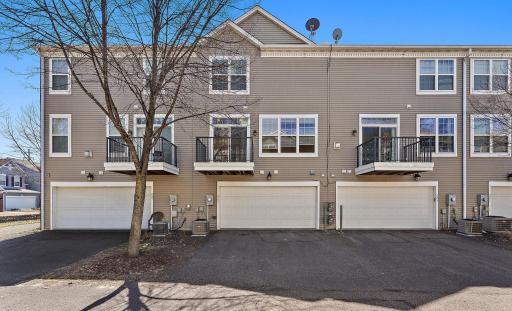 225 Heritage Lane, Circle Pines, MN 55014