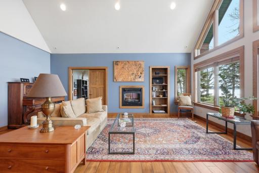 633 N Shore Drive, Detroit Lakes, MN 56501