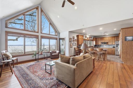 633 N Shore Drive, Detroit Lakes, MN 56501