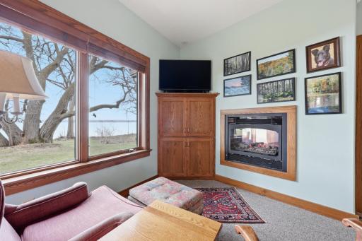 633 N Shore Drive, Detroit Lakes, MN 56501