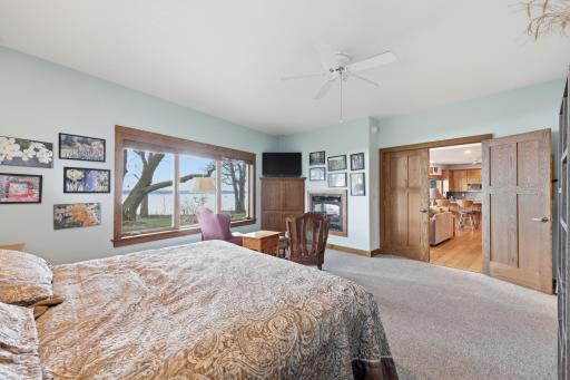 633 N Shore Drive, Detroit Lakes, MN 56501