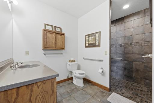 633 N Shore Drive, Detroit Lakes, MN 56501