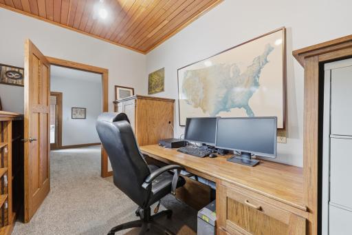 633 N Shore Drive, Detroit Lakes, MN 56501