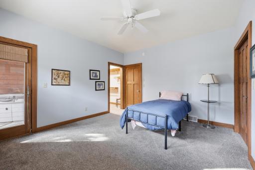 633 N Shore Drive, Detroit Lakes, MN 56501
