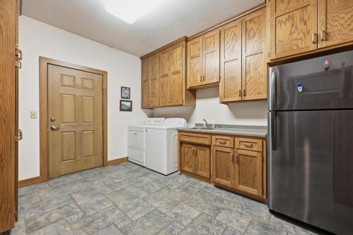 633 N Shore Drive, Detroit Lakes, MN 56501