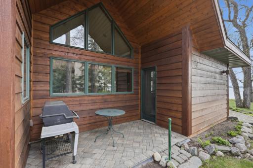 633 N Shore Drive, Detroit Lakes, MN 56501