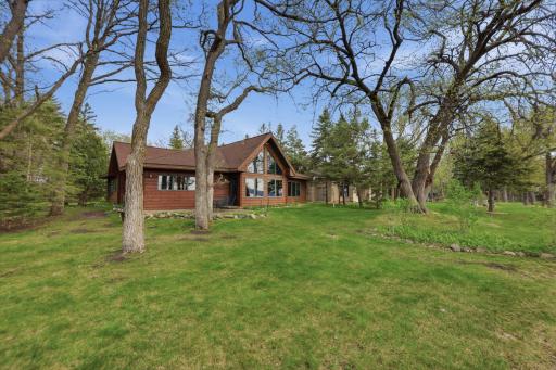 633 N Shore Drive, Detroit Lakes, MN 56501