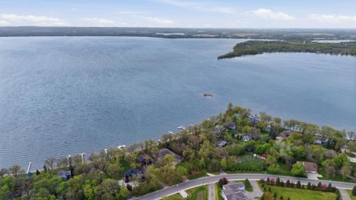 633 N Shore Drive, Detroit Lakes, MN 56501