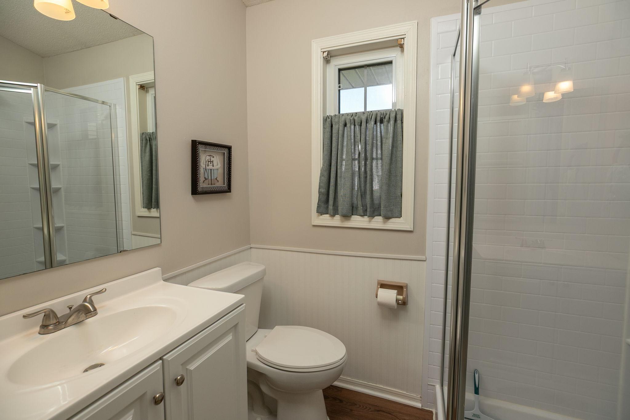 16-web-or-mls-16-Primary Bathroom.jpg