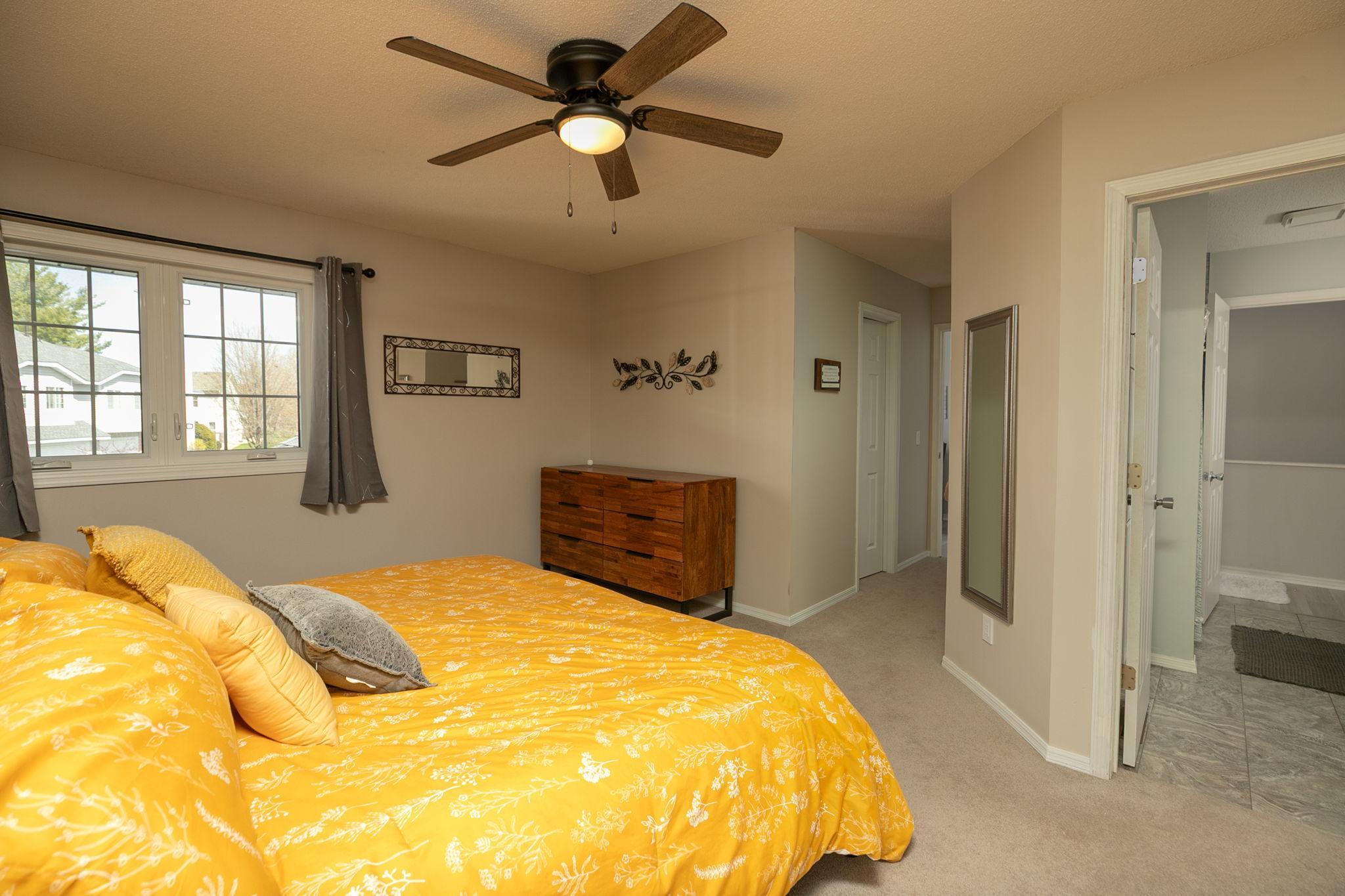 21-web-or-mls-21-Bedroom 2.jpg