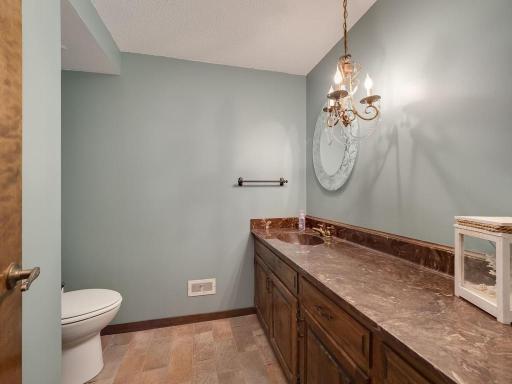 6777 W 82nd Street, Minneapolis, MN 55438