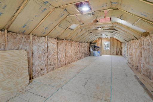 The loft offers infinite possibilities. Home office, game area or massive additional storage. Perhaps heat it for a great spot to relax with family or friends.