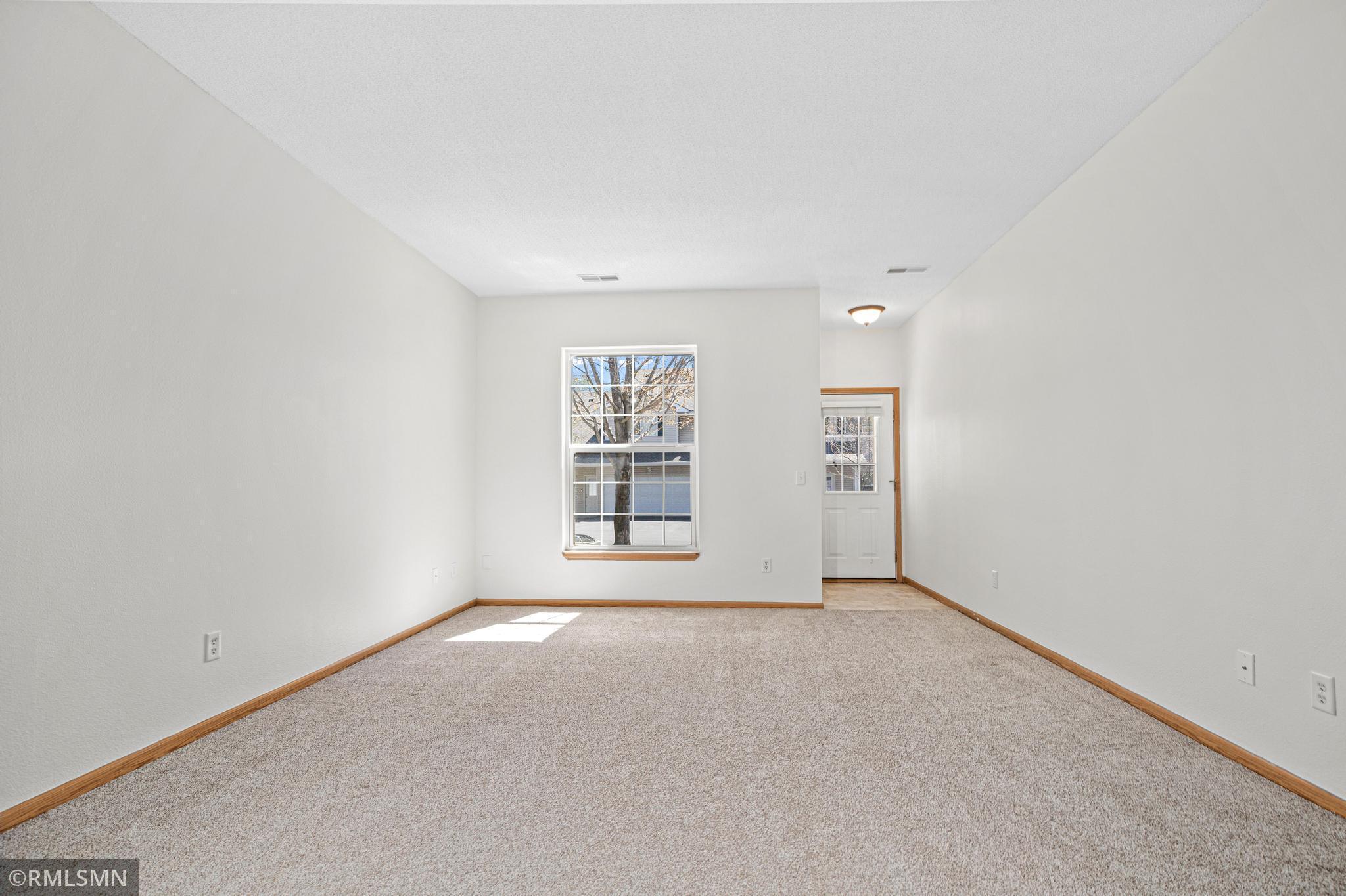 162 Bridgewater Trail-3.jpg